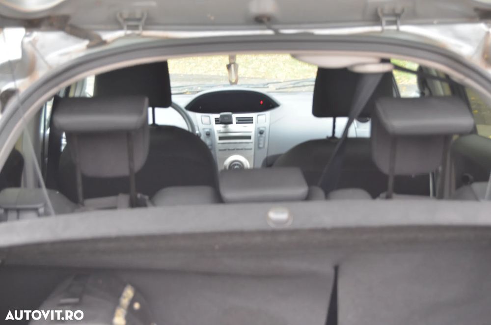 Toyota Yaris - 6