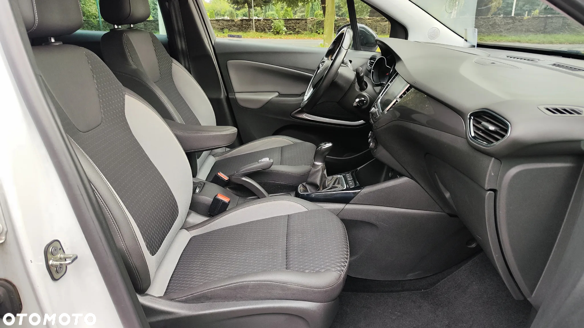 Opel Crossland X 1.2 Start/Stop Innovation - 28