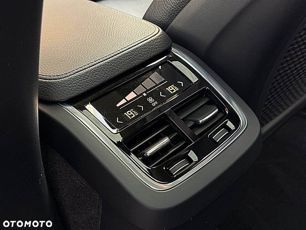 Volvo XC 90 T6 AWD Geartronic Momentum - 15