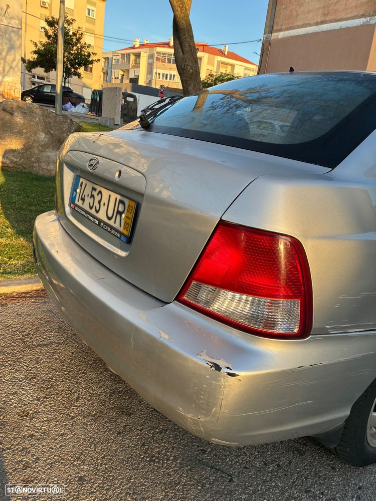 Hyundai Accent 1.3i GLS - 8