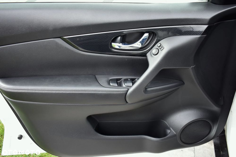 Nissan X-Trail 1.6 DIG-T N-Vision - 22