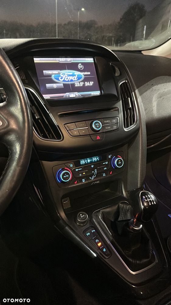 Ford Focus 1.0 EcoBoost Titanium ASS - 14