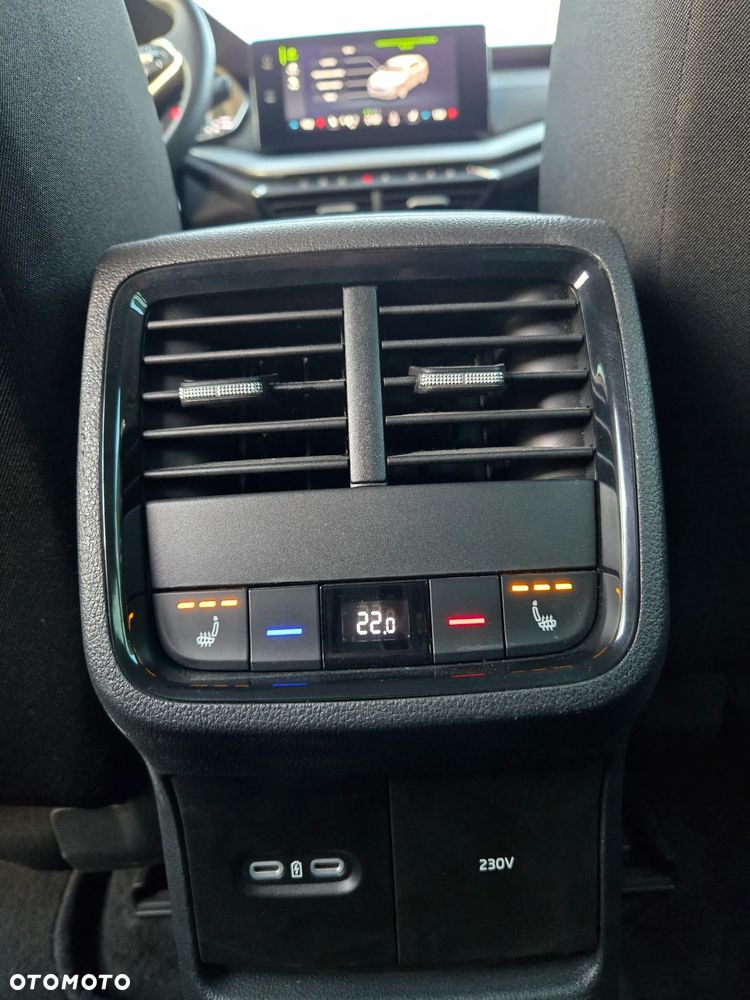 Skoda Octavia 2.0 TDI DSG Tour - 31