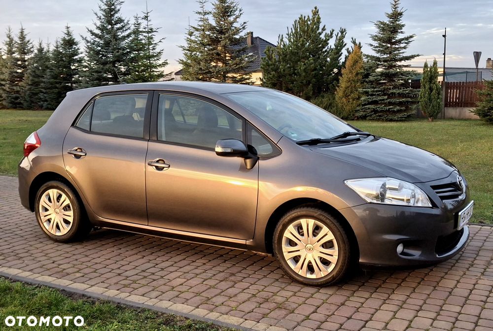 Toyota Auris 1.33 VVT-i Terra - 3