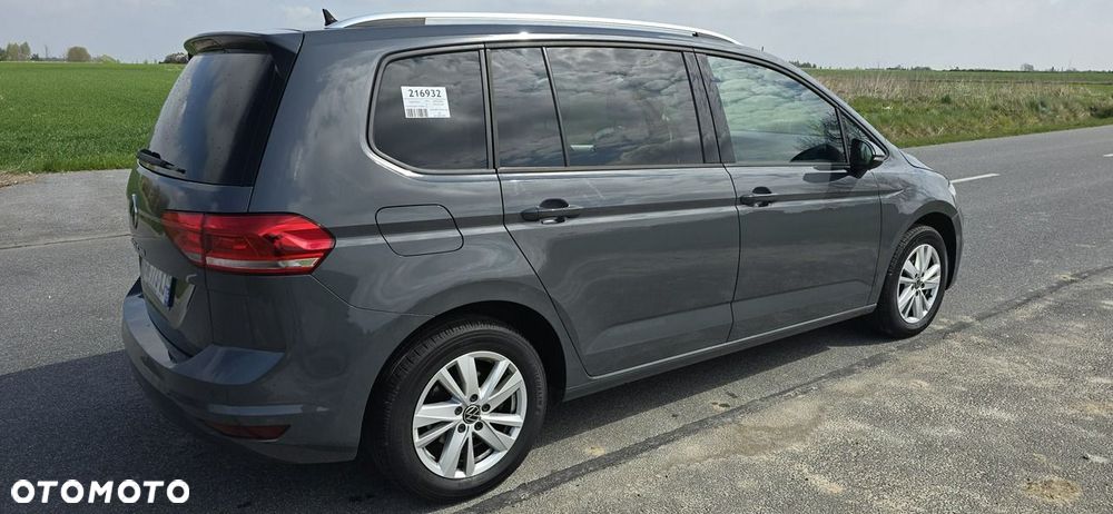 Volkswagen Touran - 37