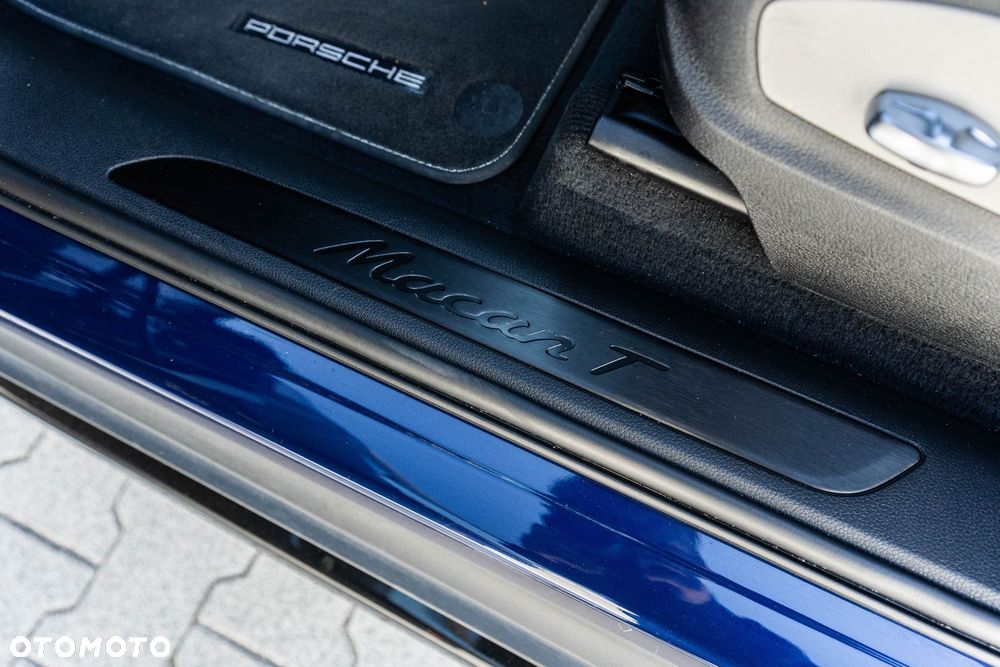 Porsche Macan T - 33