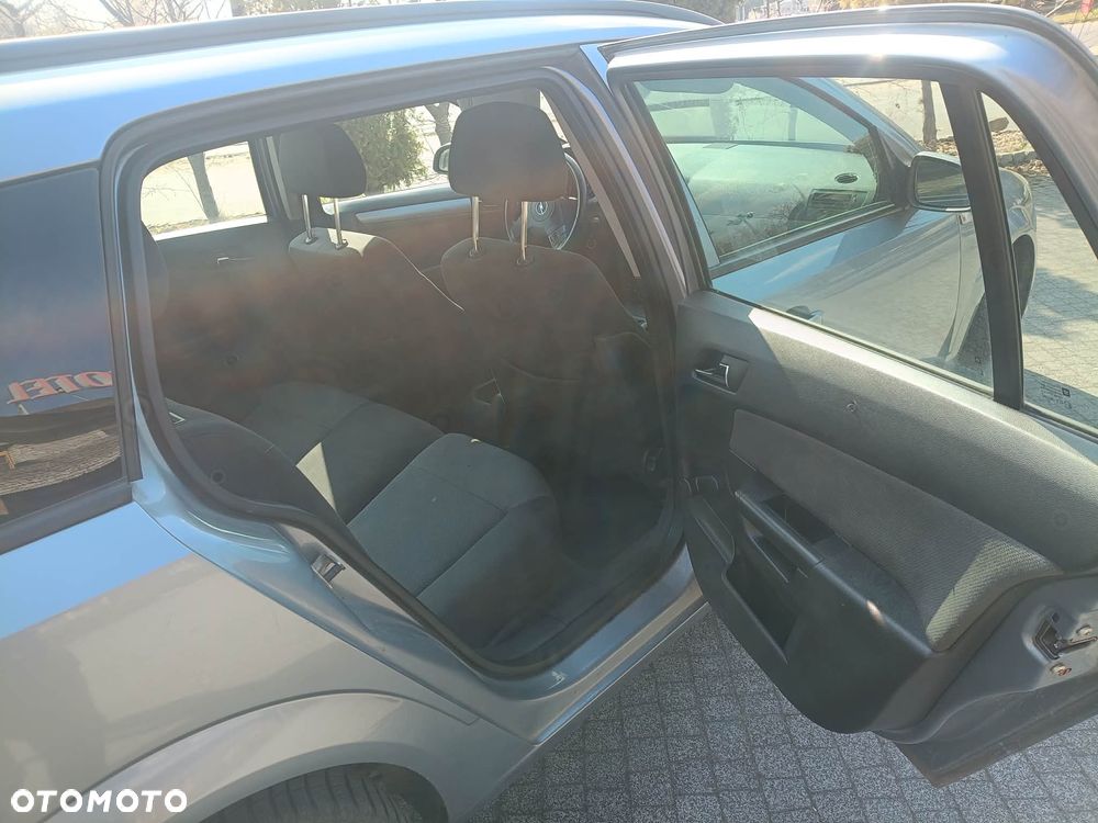 Opel Astra 1.6 Start - 9