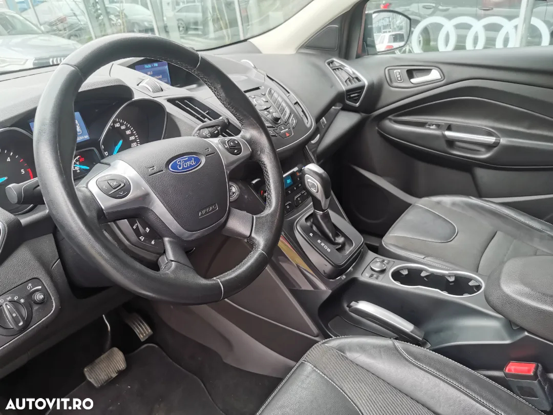 Ford Kuga - 12
