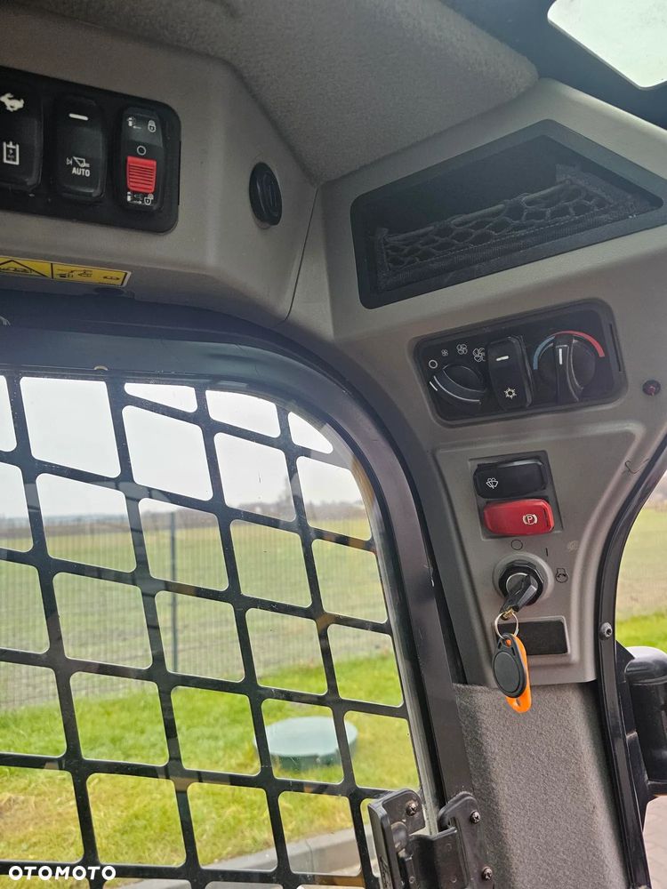 Caterpillar 262 D3 - 9