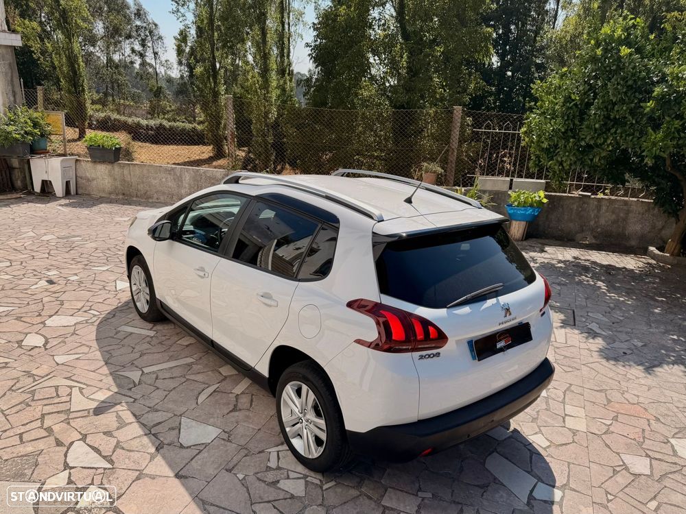 Peugeot 2008 1.2 PureTech Style - 6