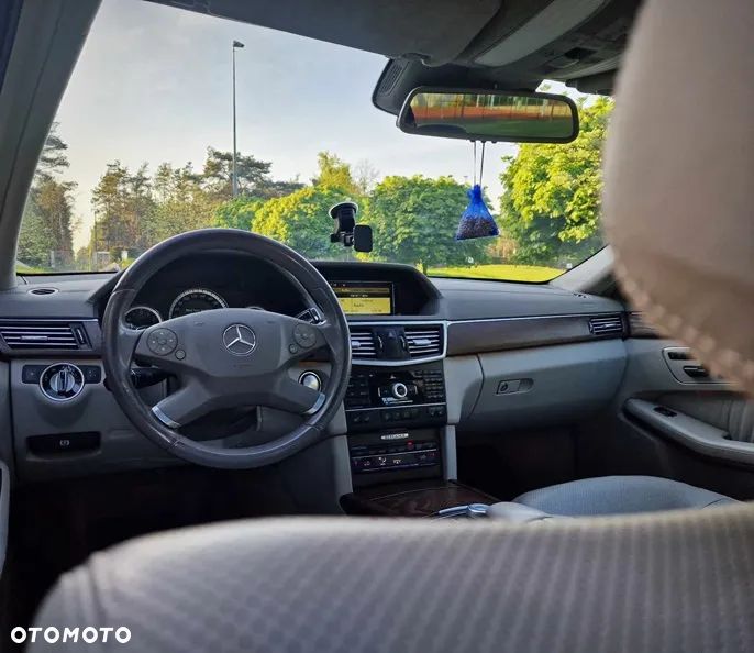 Mercedes-Benz Klasa E 350 CGI BlueEffICIENCY - 28