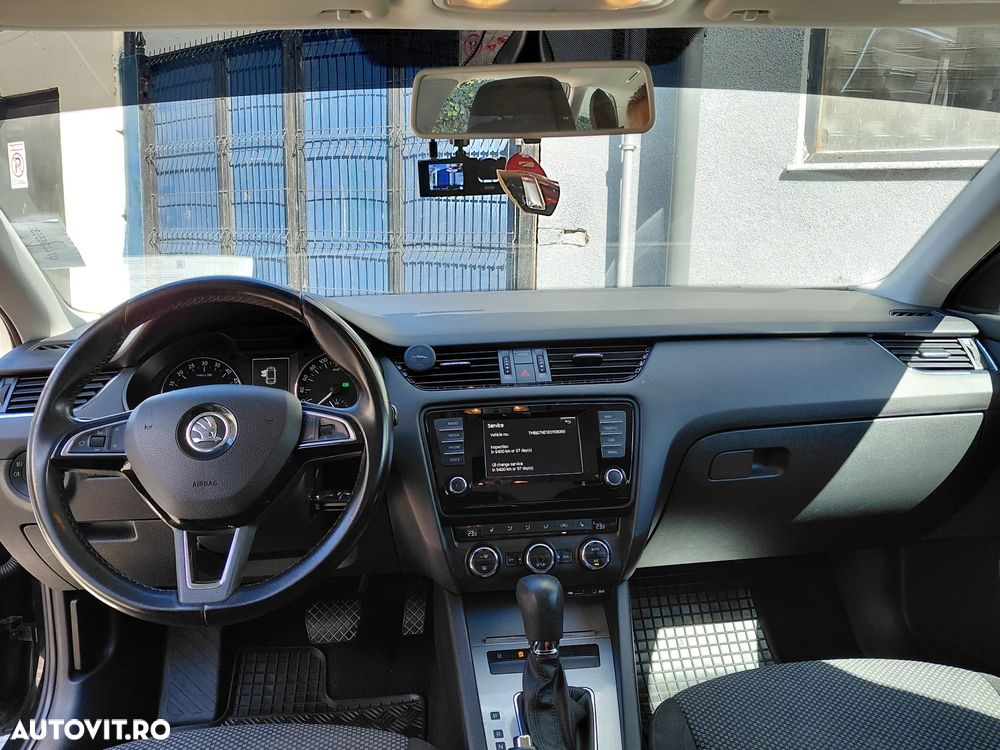 Skoda Octavia 1.6 TDI AMBITION DSG - 10