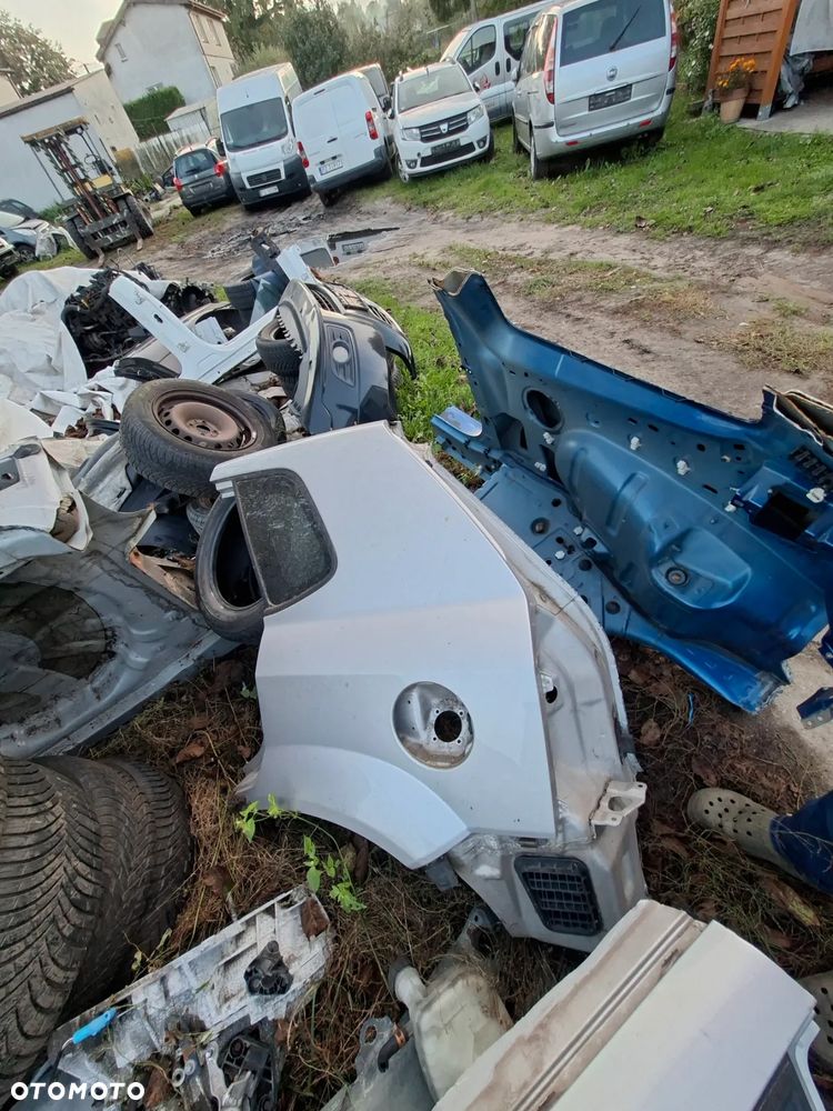 hyundai tucson 08 błotnik tył lewy lub prawy bez listew waski poznan - 2