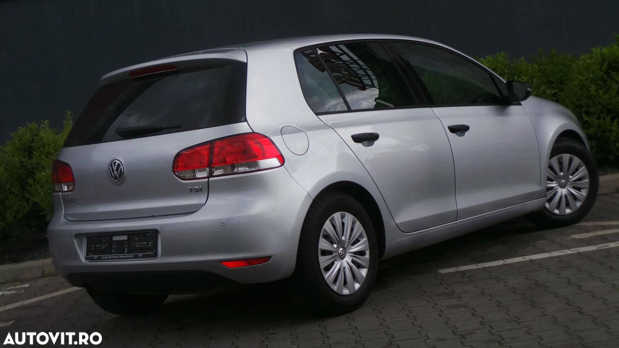 Volkswagen Golf Variant 1.2 TSI BlueMotion Technology Comfortline - 2