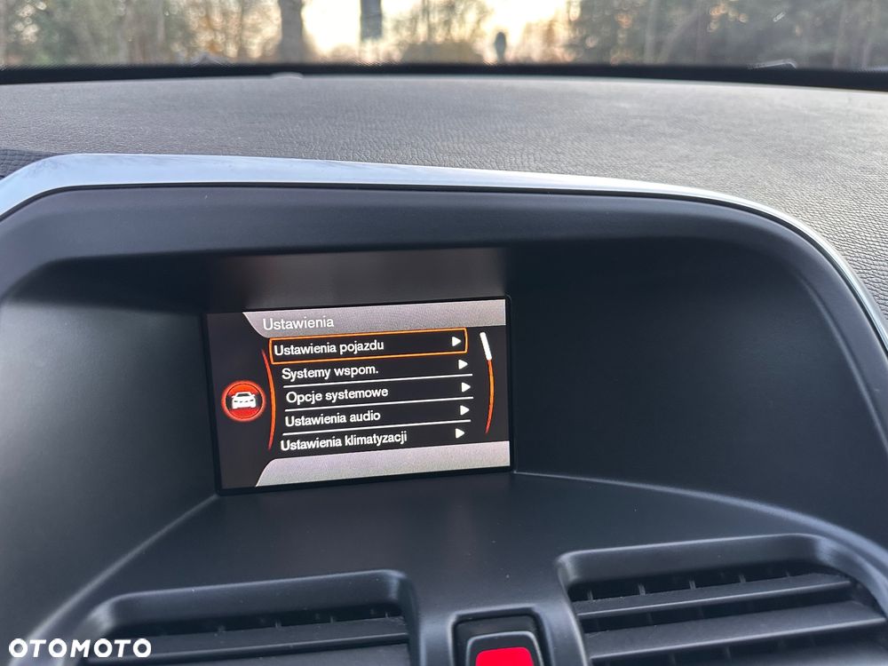 Volvo XC 60 D4 Momentum - 31