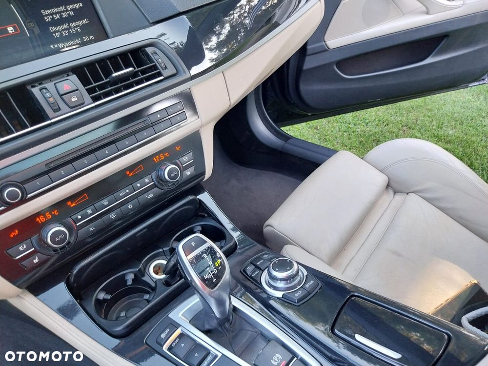 BMW Seria 5 520d Luxury Line - 31