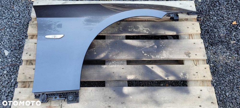 Błotnik prawy BMW 3 E92 E93 w kolorze sparkling graphite. - 3