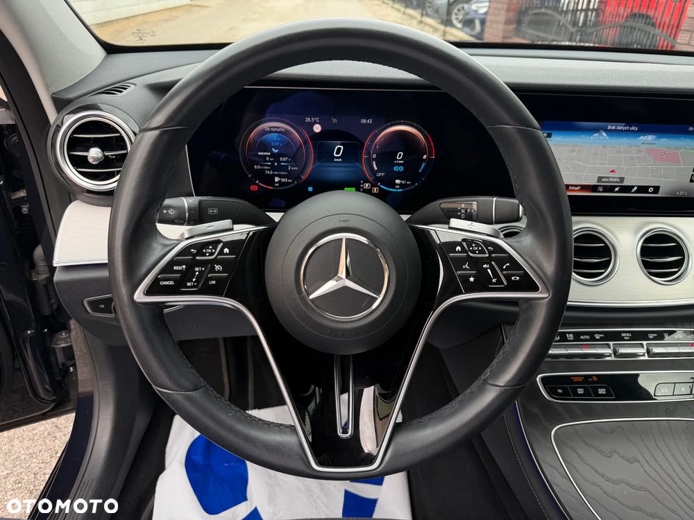 Mercedes-Benz Klasa E 300 Avantgarde - 24