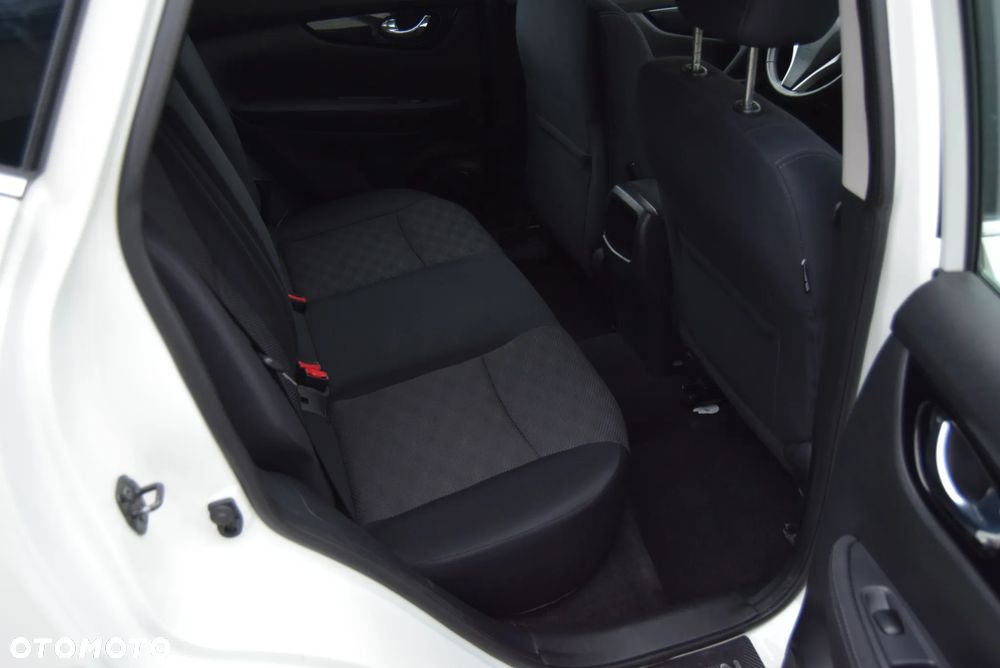 Nissan Qashqai 1.2 DIG-T N-Vision - 17