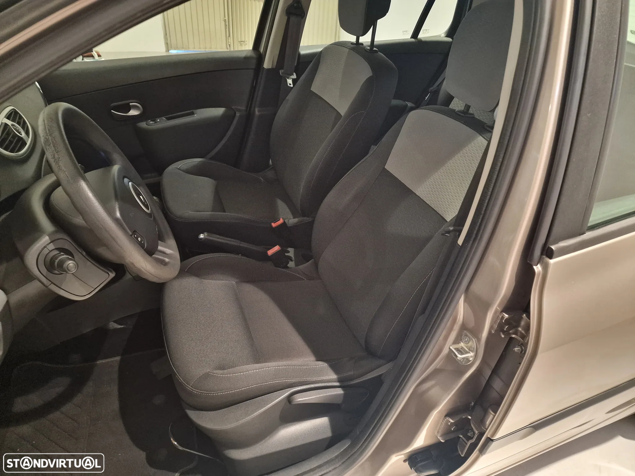 Renault Clio Break 1.5 dCi Dynamique S C.Reb - 8