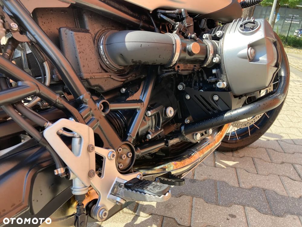 BMW R - 19