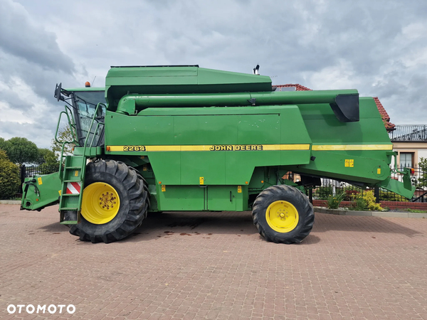 John Deere 2264, 2600h, 2000rok