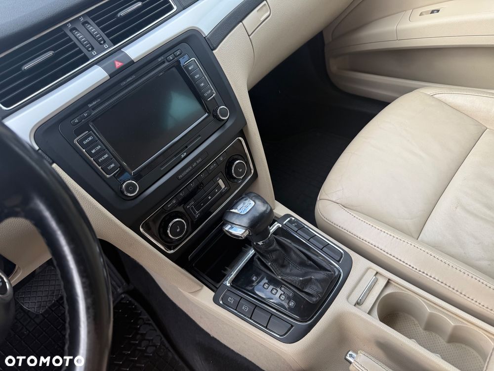 Skoda Superb 1.8 TSI Elegance DSG - 12