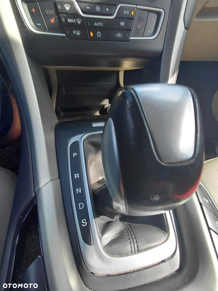 Ford Mondeo - 17