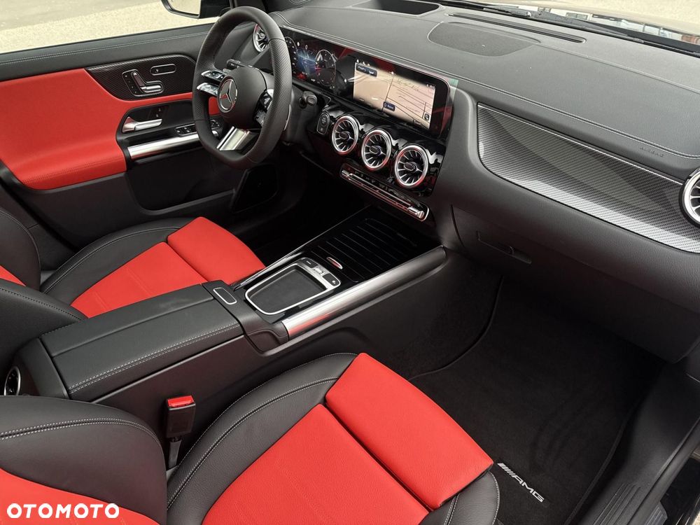 Mercedes-Benz GLA - 26