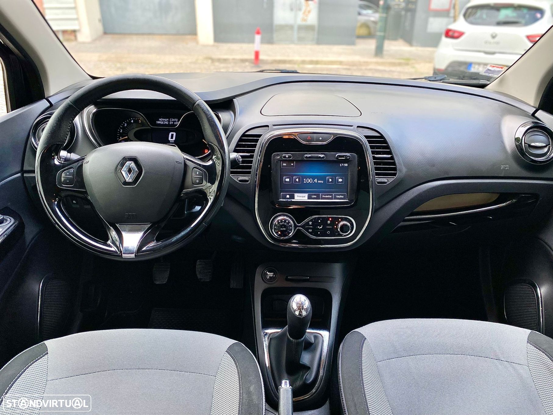 Renault Captur 1.5 dCi Exclusive - 21
