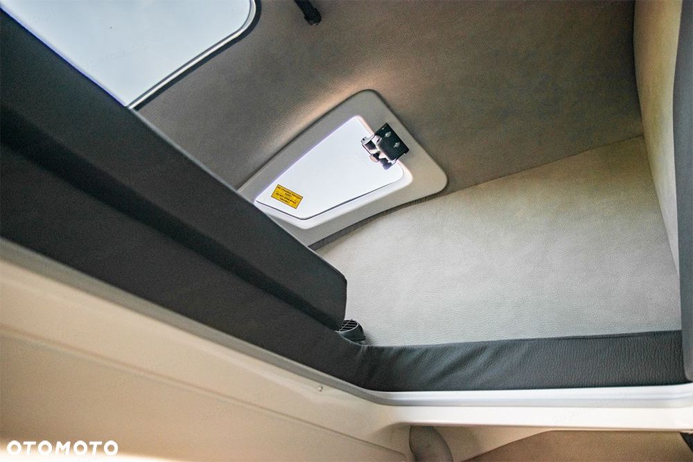 Iveco Daily 70C18HA8/P Hi-Matic Autolaweta 180KM - 38