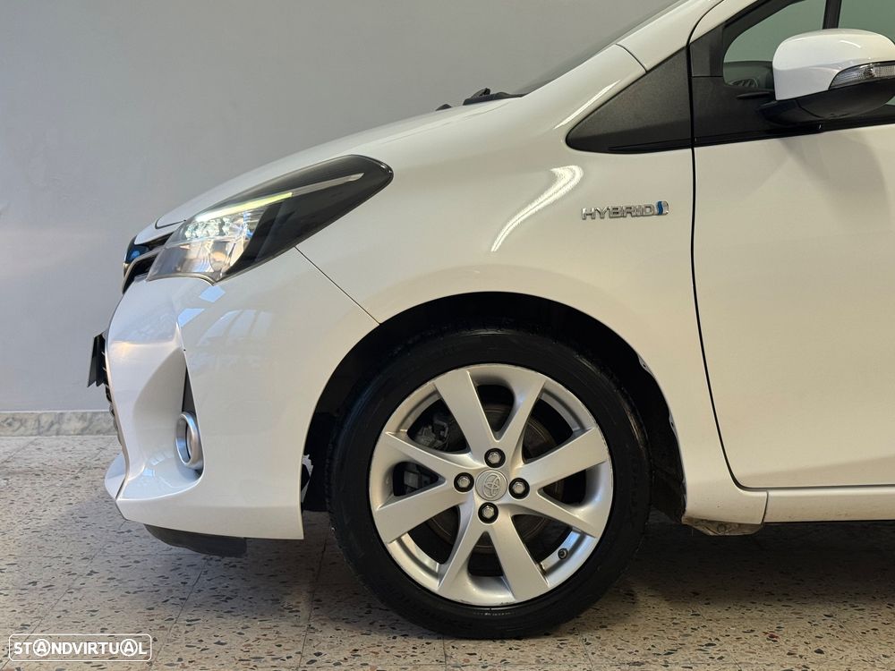 Toyota Yaris 1.5 HSD Sport+P.Luxury+Navi - 2