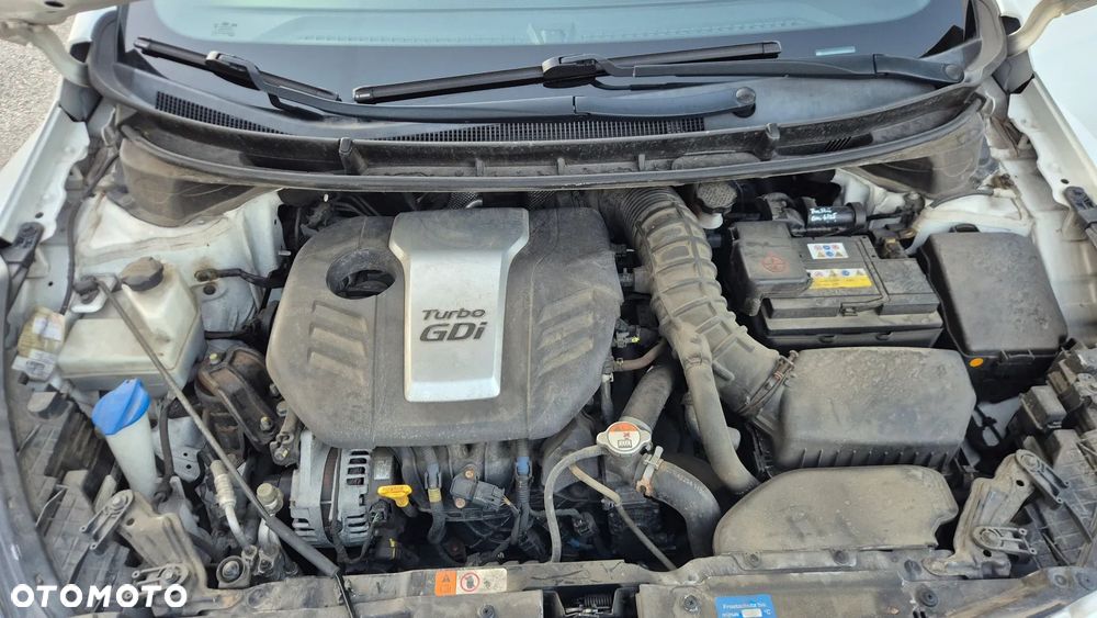 Hyundai i30 1.6 GDI Turbo Luxury - 32
