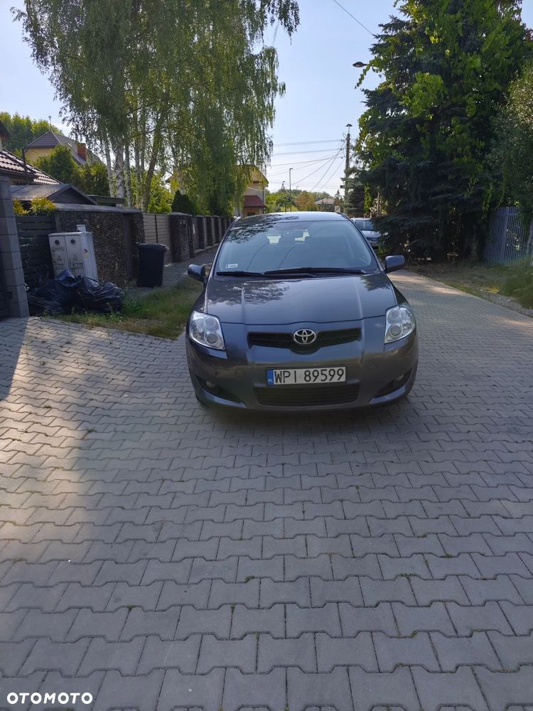 Toyota Auris 1.4 D-4D Luna - 2