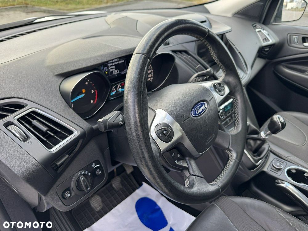 Ford Kuga 2.0 TDCi 2x4 Titanium - 21