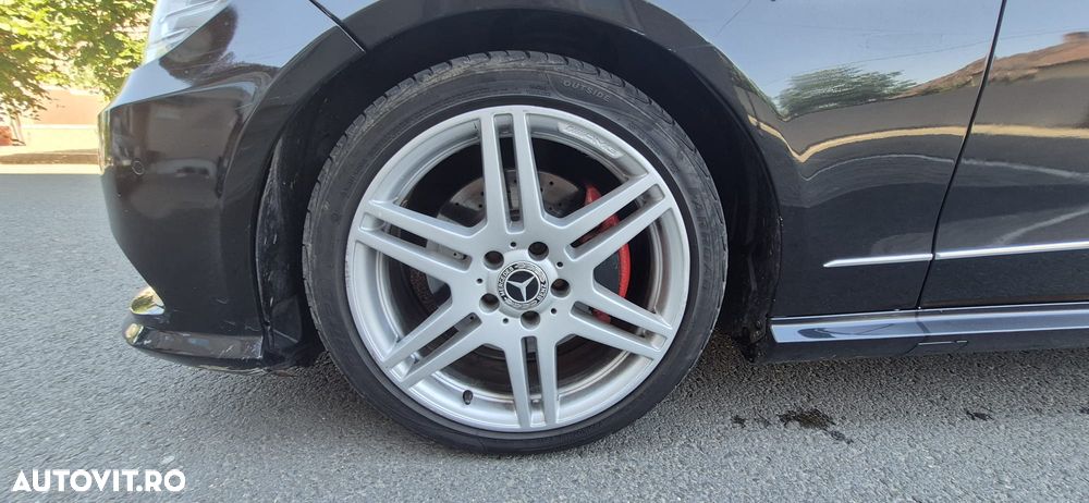 Mercedes-Benz E - 18