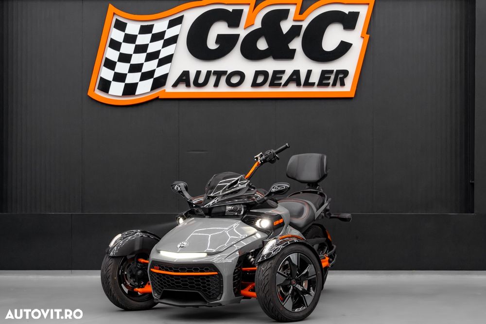 Can-Am Spyder - 1