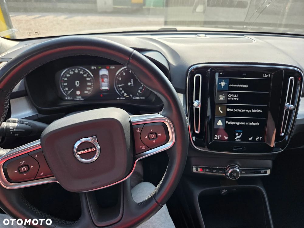 Volvo XC 40 T3 Momentum Pro - 10