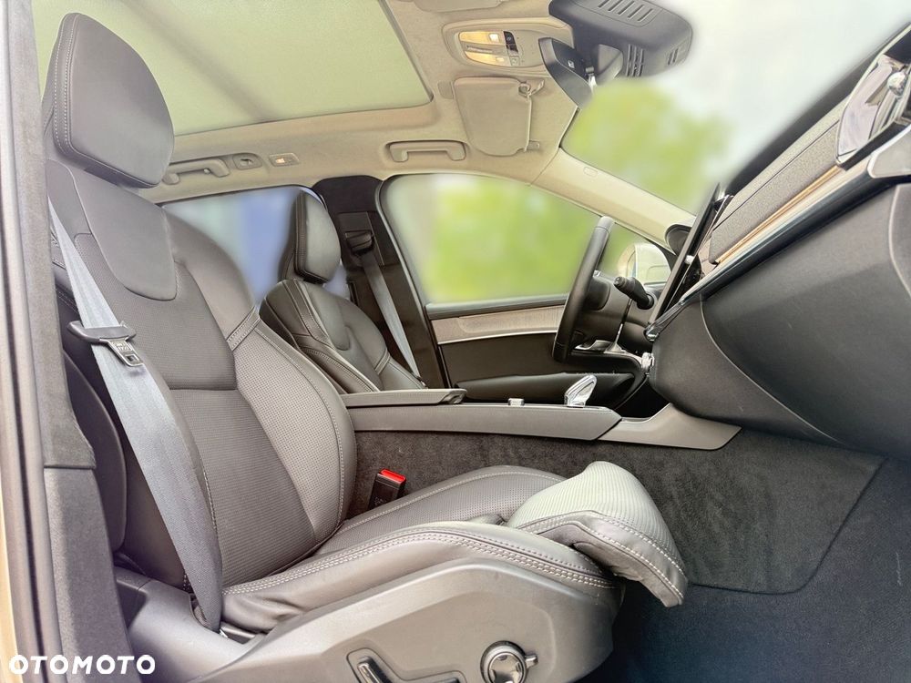 Volvo XC 90 - 28