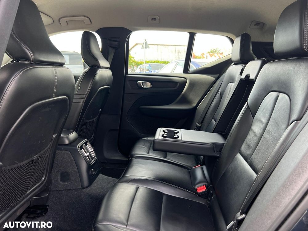 Volvo XC 40 - 32