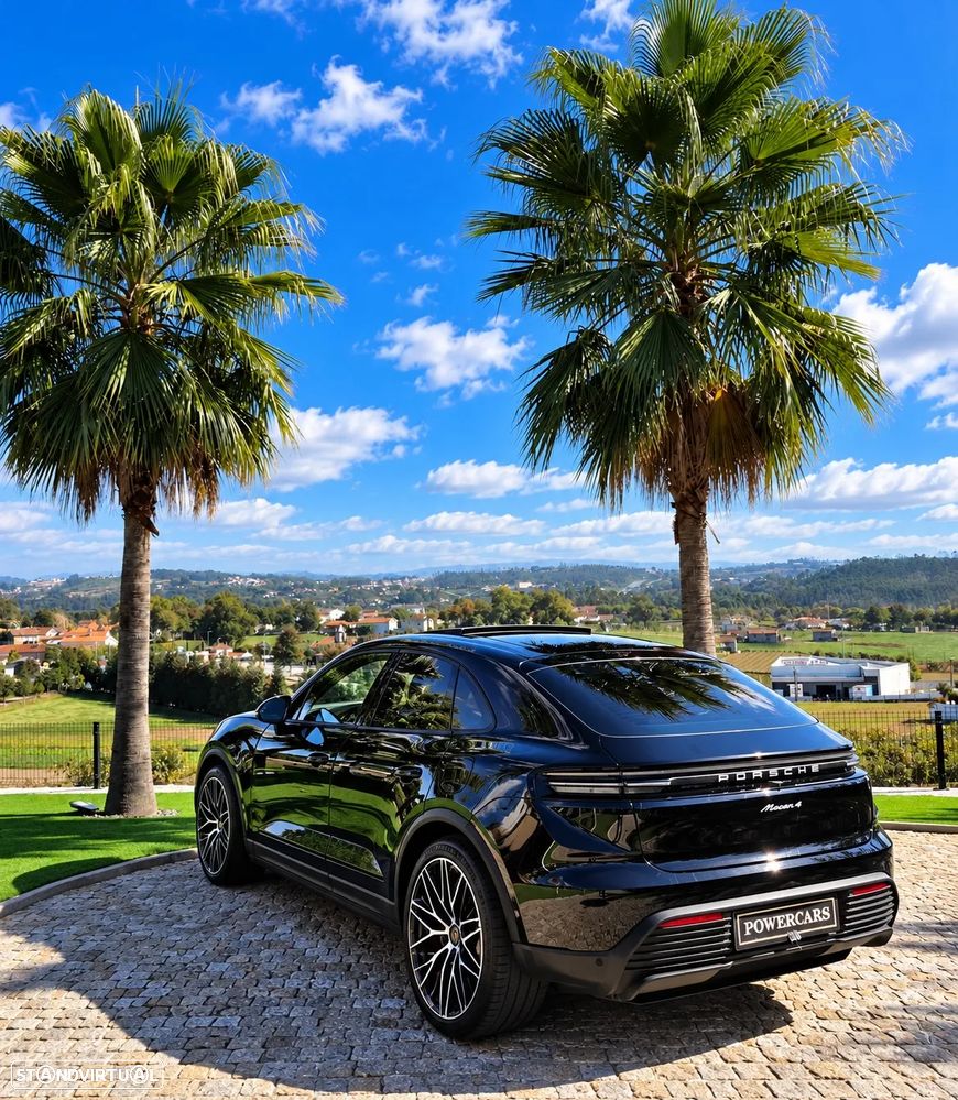 Porsche Macan Electric 4 — photo 4
