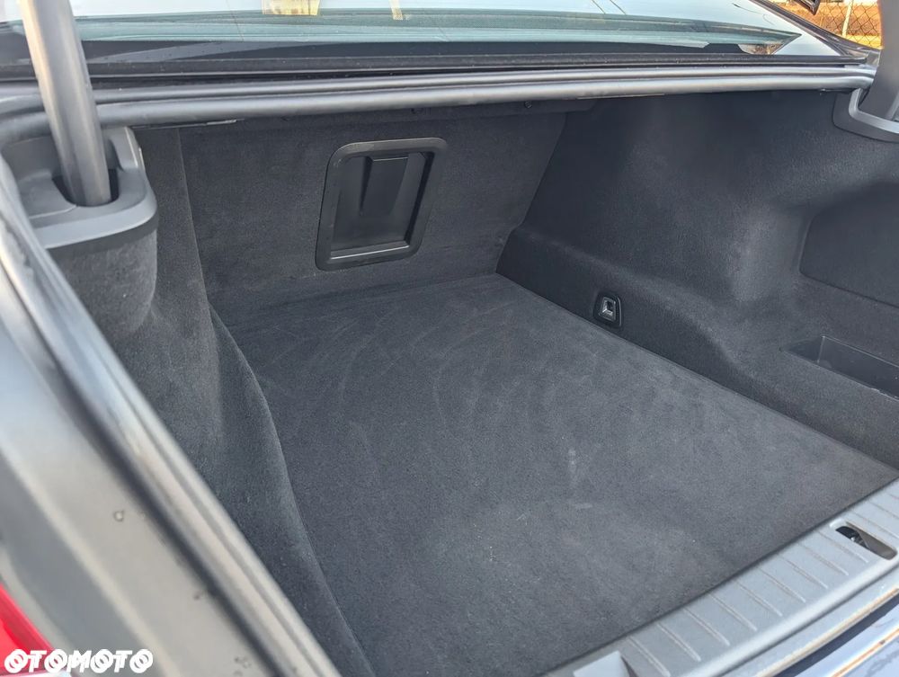 BMW Seria 7 740i - 27