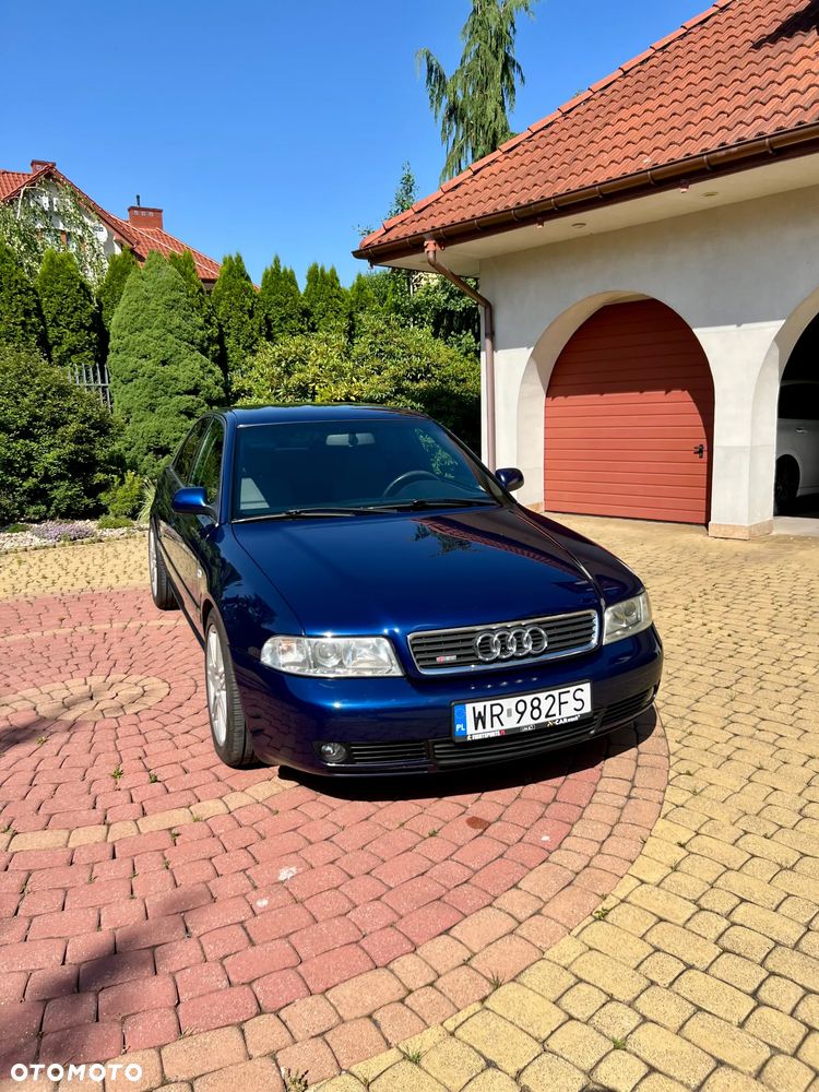 Audi A4 Limousine 1.8 - 5
