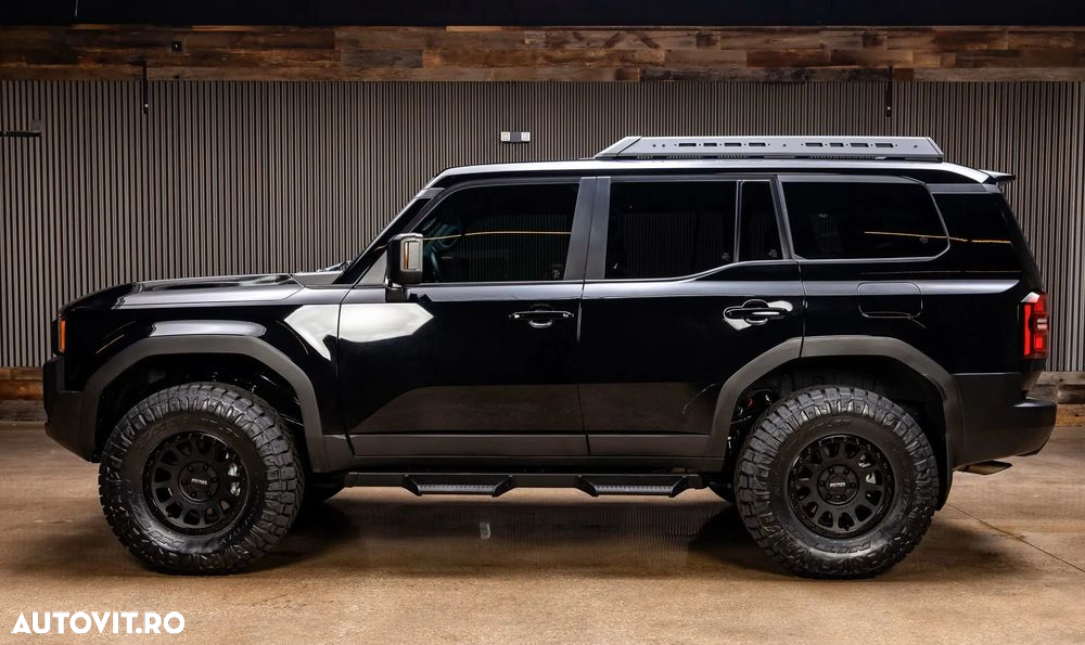 Toyota Land Cruiser 300 - 8