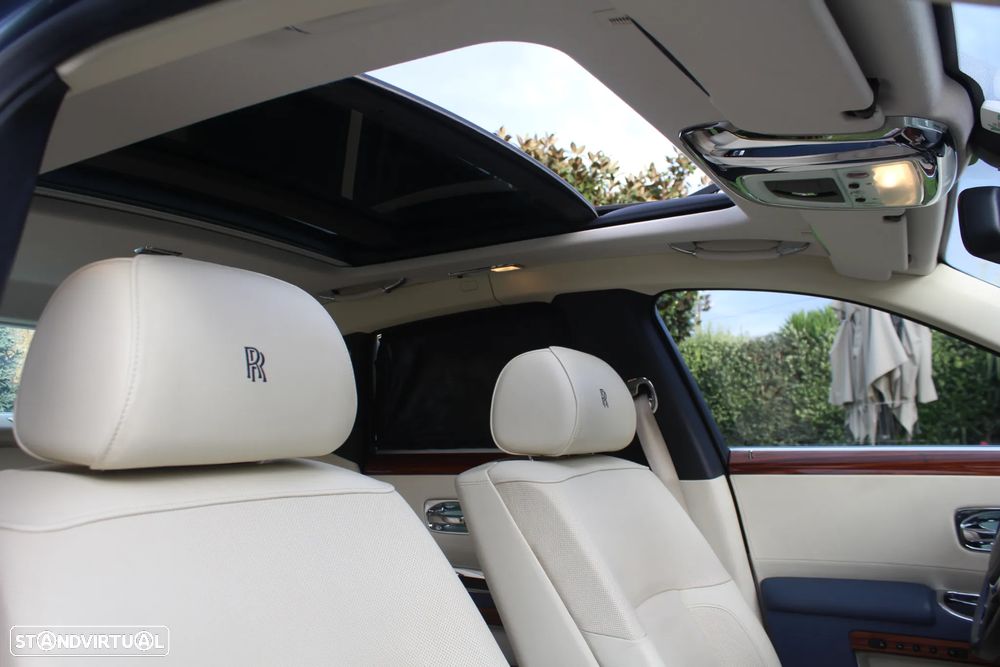 Rolls Royce Ghost - 30