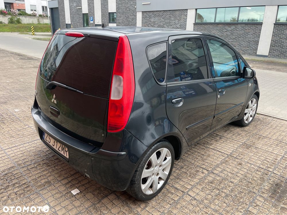 Mitsubishi Colt - 3