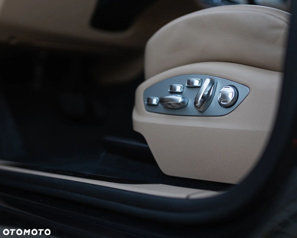 Porsche Macan T - 20