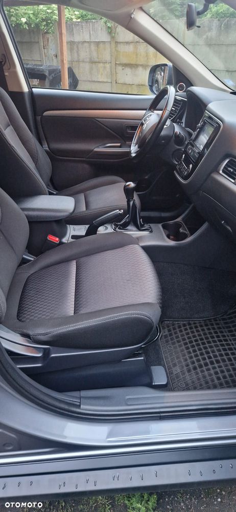 Mitsubishi Outlander 2.0 City Style 2WD - 21