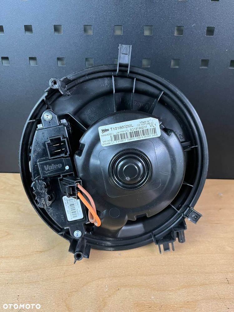 VW Skoda Audi Dmuchawa Nawiewu Wentylator 5Q1819021F - 3