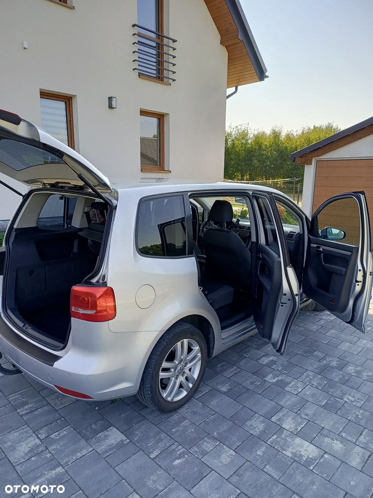 Volkswagen Touran 1.6 TDI DPF BlueMotion Technology Comfortline - 22